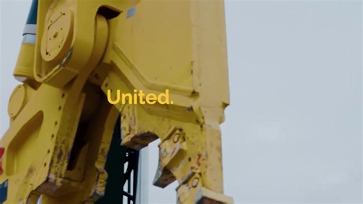 A Tesoura Hidráulica para Demolição Combi Cutter 7000 da Epiroc, equipada com mandíbulas universais, é uma solução de alta produtividade para a demolição primária e redução secundária de estruturas de concreto, além do corte preciso de estruturas de aço. Seus dois cilindros hidráulicos asseguram uma força de fechamento constante, elevando a produtividade ao máximo. As mandíbulas, que operam de forma independente, otimizam a eficiência e reduzem o desgaste, destacando-se como um diferencial que p