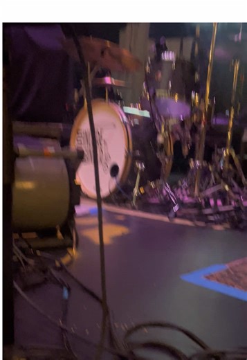 Enjoying Small Concert Venues Without Barricades