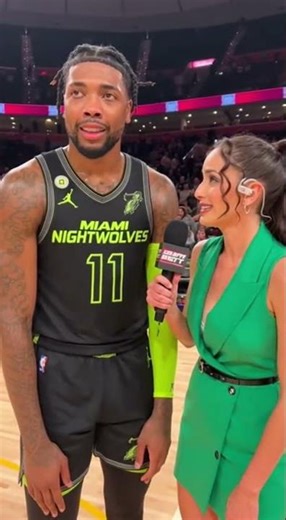 Reporter PROPOSES to Star Athlete LIVE on Court… His Response SHOCKS the Entire Arena!