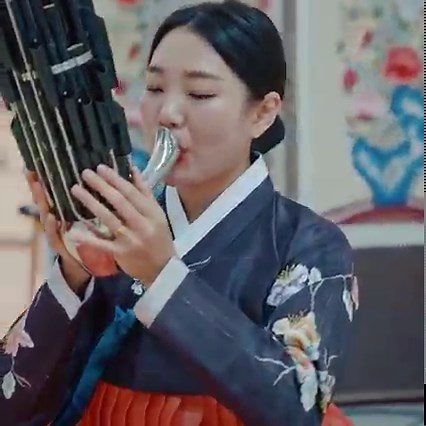 9.5K views · 110 reactions | 伝統文化の旋律が聞こえるここは?! 365日 伝統国楽公演を楽しめる仁川空港-...