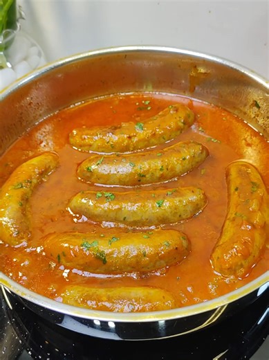 Some meals don’t need explaining… they just taste like home ❤️#weeknightdinners #vors #sausage #gravy