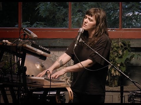 Emily Wells in Concert