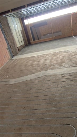 Neuer Tag, neues Projekt. Ich liebe meine Arbeit. UZIN DACH #bodenleger #fussbodenheizung #fußbodenheizung #ausgleichsmasse #uzin | PK Fußboden- & Bodenschleiftechnik | Facebook