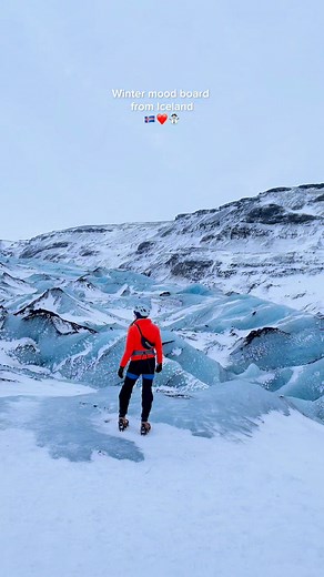 THIS is why winter in Iceland is pure magic! ☃️😍 Winter kicks off in early November (sometimes even late October 🥶) and typically lasts until the end of March ❄️🏔️❄️ Snowfall timing can vary year to year—and it all depends on where in the country you are 📍 Here’s where this video takes you: - Snæfellsnesvegur (Viking Sword Road) - Siglufjörður, North Iceland - Kvernufoss waterfall - Höfði lighthouse, Reykjavík - Hvammsvík Hot Springs - Sólheimajökull glacier - Hraunfossar waterfalls - Northe