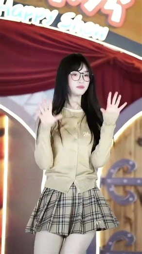 #清纯女神 #萌到爆炸了💥 #jk制服女孩 #原创的魅力 #小短裙
