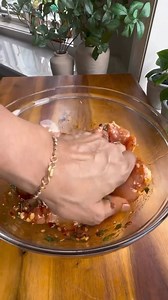 434K views · 844 reactions | Pečené kuracie stehná so šalátom...