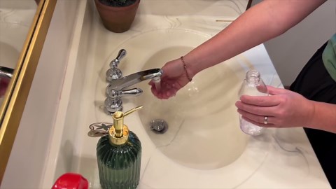 Bathroom window privacy