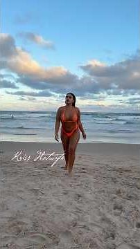 Husband films wife in the sea of Bahia with micro bikini thong