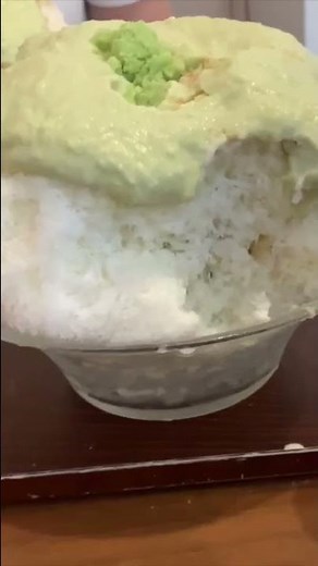 Trying Zunda Kakigori ずんだかき氷 (Edamame Shaved Ice) in Japan 🍧