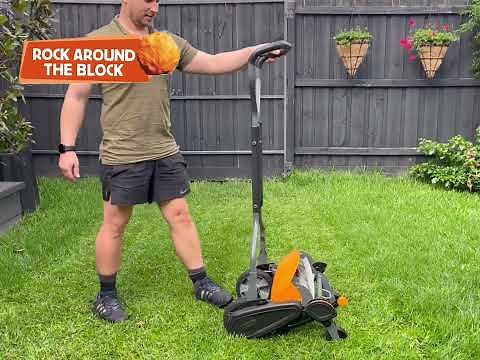 Demonstration Fiskars StaySharp Max Reel Mower 460mm Push Cylinder Reel Mower