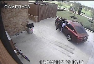 Crime Stoppers: Subjects break into vehicles at daycare centers tFort Bend County Crime Stoppers will pay a cash reward for information that leads to the arrest and conviction of the perpetrators in a series of Burglary of a Motor Vehicle cases at daycare facilities. tAs many as seven cases have been linked to at least one perpetrator and there may be more. The perpetrators watch for parents who take their children into daycare centers, then approach the vehicle and gain entry. They grab purses 