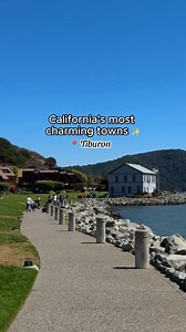 Gibt es eine bessere Kombination als Sonnenschein, Segelboote und die Aussicht von San Francisco | The Official Guide? ☀️ Entdeckt die charmante Kleinstadt Destination:Tiburon! 🏡 Dieser Geheimtipp in der Bay Area ist nur eine kurze Fahrt mit der Fähre von San Francisco entfernt und bietet einen wunderschönen Blick auf die Golden Gate Bridge, eine fußgängerfreundliche Hauptstraße und leckere Restaurants am Wasser. 🌉 📷 @amy.traveling auf IG | Visit California