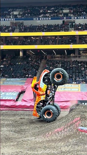 Fernando Martinez hits the Morgan & Morgan backflip and WINS Monster Jam Freestyle!