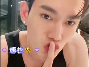 PoohPavel Pavelphoom 健身房直播教练帕维尔示范哑铃动作