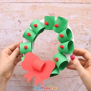 1.2M views · 12K reactions | Paper Plate Christmas Wreath https://www.easypeasyandfun.com/paper-plate-christmas-wreath-craft/ | Easy Peasy and Fun | Facebook
