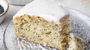 Jednoduchý veganský makovec s citronovou polevou | Veganské recepty na každý den | Stream