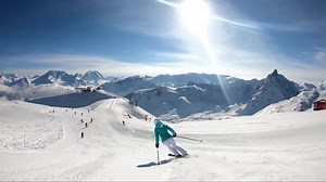 63K views · 894 reactions | Envie de faire du gros ski  Suivez-nous... cliquez sur le pouce  | Courchevel | Facebook