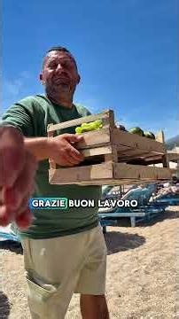 Acquistiamo frutta in spiaggia in Albania 🇦🇱 #albania #ilmioviaggioinalbania #summer