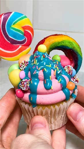 The perfect candy cake designs to enjoy! 😍 | Twisted