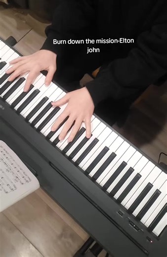 one of my faves #burndownthemission #eltonjohn #music #piano #foxybionic
