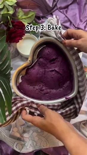 Red velvet… but make it purple 💜Same comfort, different mood #purplevelvetcake #foodie #cakeshorts