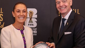 Mexican President Claudia Sheinbaum confirms Infantino's call: Mexico remains committed to safe 2026 World Cup hosting