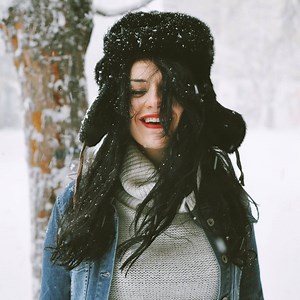 We love this season of thick jumpers and wool coats, BUT the winter isn't exactly our hair's best friend! Keep your locks healthy with these 3 steps: | Bblonde hair