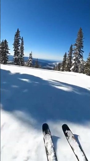 POV Ski Descent: Thrilling First-Person Ride Down the Slopes