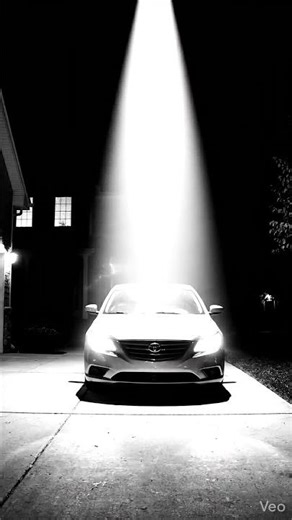 My driveway camera caught this at 2:00 AM... 🛸📹