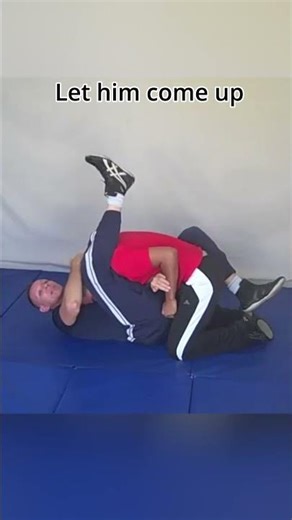 BJJ Guillotine to Triangle from Guard | No-Gi Technique