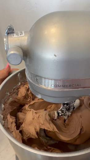 Today I am making my favorite Chocolate Buttercream frosting. It is super creamy, stable and easy to use. I like to use this frosting on a lot of my chocolate cakes as well as cookies, brownies and cupcakes. VANILLA BUTTERCREAM FROSTING INGREDIENTS: 2 Cups Soft, unsalted Butter 7-8 Cups Powdered Sugar (2 Ib Bag) 11/2 tsp CLEAR Vanilla Extract 1/2-1 C Heavy Cream INSTRUCTIONS: 1. In a stand mixer, use your paddle attachment and cream your butter. Mix on medium/high speed for 2-3 minutes. Or until