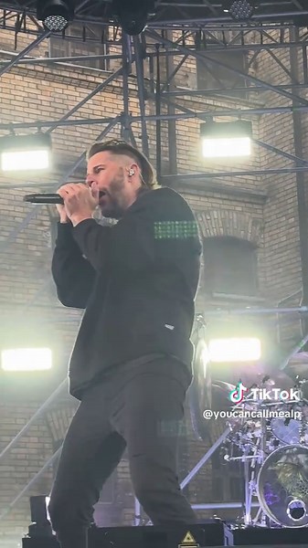 Chapter Four by Avenged Sevenfold: Live Performance Insight