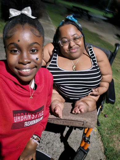 Bringing the 'Big Guy' energy to your feed. #fyp #trend #siblingsgoals #dance
