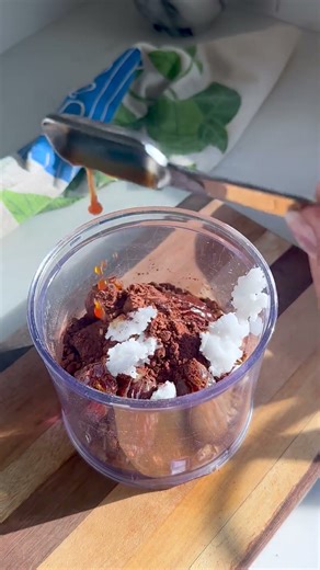 These Chocolate Peppermint Bites Have Zero Sugar Crashes #energybites #healthy #shorts