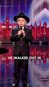 He’s only 7… but walked onstage like a star from another time. The hat, the voice, the confidence — this performance brought the judges to their feet. Wait until you hear what song he picked. Full audition in the comments below 👇🏼 #TalentShow #ViralAudition #SinatraVibes #OldSoulYoungVoice #ViralReels #ShowStopper | Life Story