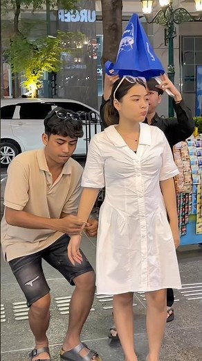 Panicked handcuff prank #comedy #funny #prank #shortvideo