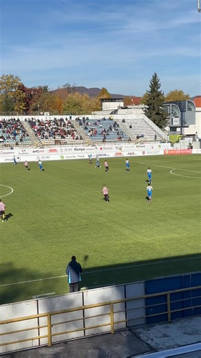 21K views · 123 reactions | A început încă un meci de foc pe Jean Pădureanu! Gloria - Corvinul. Cu ce scor crezi că se va termina partida? | Bistrita Online | Facebook