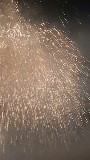A gigantic Fireworks in Singapore #fireworks #newyear #newyear2026 #firework #newyearseve
