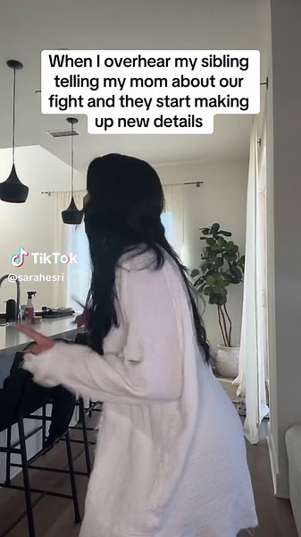 Hilarious Sibling Moments to Relate To