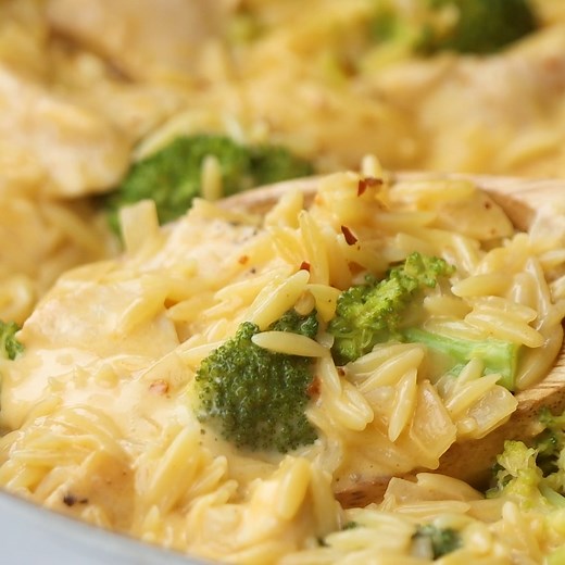 518K views · 18 reactions | Cheesy chicken broccoli orzo is ready in less than 30 minutes and makes the perfect one-pan meal. Chopped chicken, broccoli, and orzo are coated in a creamy and flavorful cheddar cheese sauce. Full recipe: https://thetoastykitchen.com/cheesy-chicken-broccoli-and-orzo-skillet-meal/ | The Toasty Kitchen | Facebook