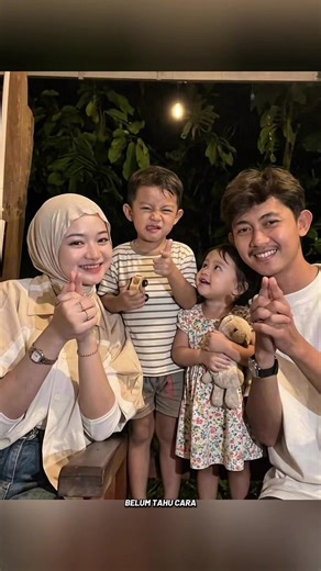 cara buat foto ai bareng pasangan tutorial edit foto ada anaknya prompt ai gendong bayi cara ngedit foto ai bersama pasangan di kasih anak cara membuat foto ai keluarga cara edit ai gambar bersama anak #capcut #capcutpioneer #capcut101