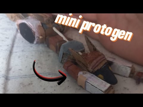Fiz um mini protogen de papelão:/