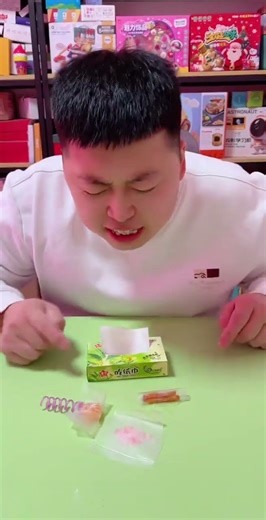 Eat paper towels and glutinous rice paper. Eat paper towels and glutinous rice paper. Internet c