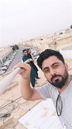 Shoaib Khan على TikTok