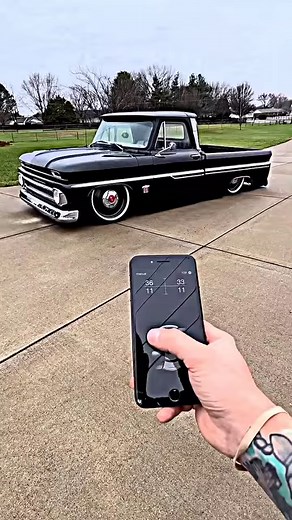 The Simple.C10 Air Ride Kit >>> Questions on a kit? Call us at 480-999-1232, text 602-767-1232, or DM our sales team, @airslamitsales on Instagram for a kit recommendation! AIRSLAMIT.COM @simple.c10 @airslamitsales . . #c10 #c10club #c10crew #chevylife #k10 #classictruck #c10trucks #c20 #chevyonly #squarebody #mesaaz #chevytruck #truckin #pickup #mesa #airslamit #chevrolet #truckporn #gmc #chevy #trucks #bagged | Airslamit