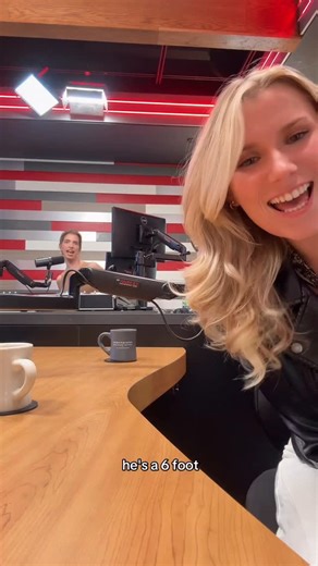 ZOEE on Instagram: "Love you @onairwitheryn 😂🙏🏼 Thank you for having me on the show today 🩷🦋 You can catch the full interview on WSM… and I may or may not have shared an unreleased song 👀✨"