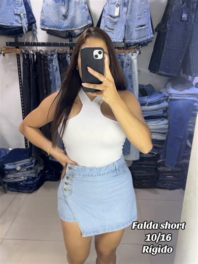 Faldas cortas de moda en talla 10 a 16