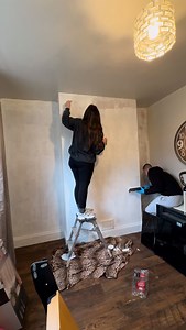 Part two of the free mouldy room clean 😷🦠🫧 Over the moon that we’ve been able to transform this room back to a liveable and enjoyable space for this lady. @astonishcleaners is featured in this and I’m an ad/brand partner 🫶🏻 | cleaningwithdanielled