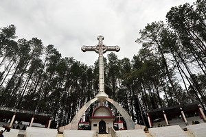 Salib Kasih, Monumen Misionaris Nomensen di Tapanuli Utara - pesonaindonesia.kompas.com