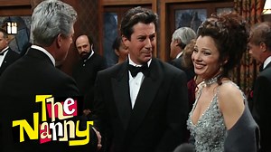 Fran and Maxwell get invited to dine with the president. From Season 6 Episode 9 'Oh, Say, Can You Ski?'. On a ski trip to Aspen, the Sheffields accept a dinner invitation from the President. Stream #TheNanny on Peacock: https://www.peacocktv.com/watch-online/tv/the-nanny/8237748493387639112 | The Nanny